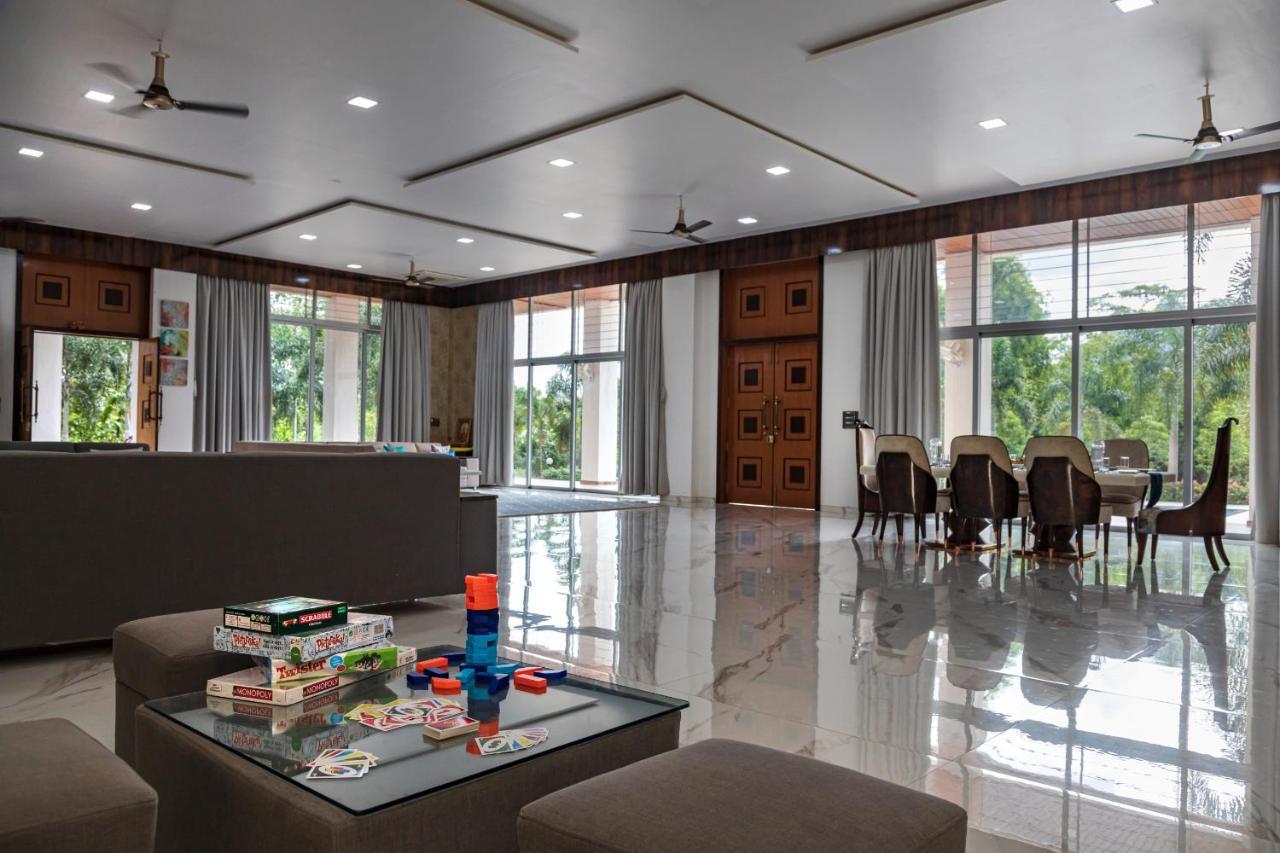 Saffronstays Odyssey, Karjat - 10 Acres Pet-Friendly Estate With Swimming Pool Chinchavli Exterior photo