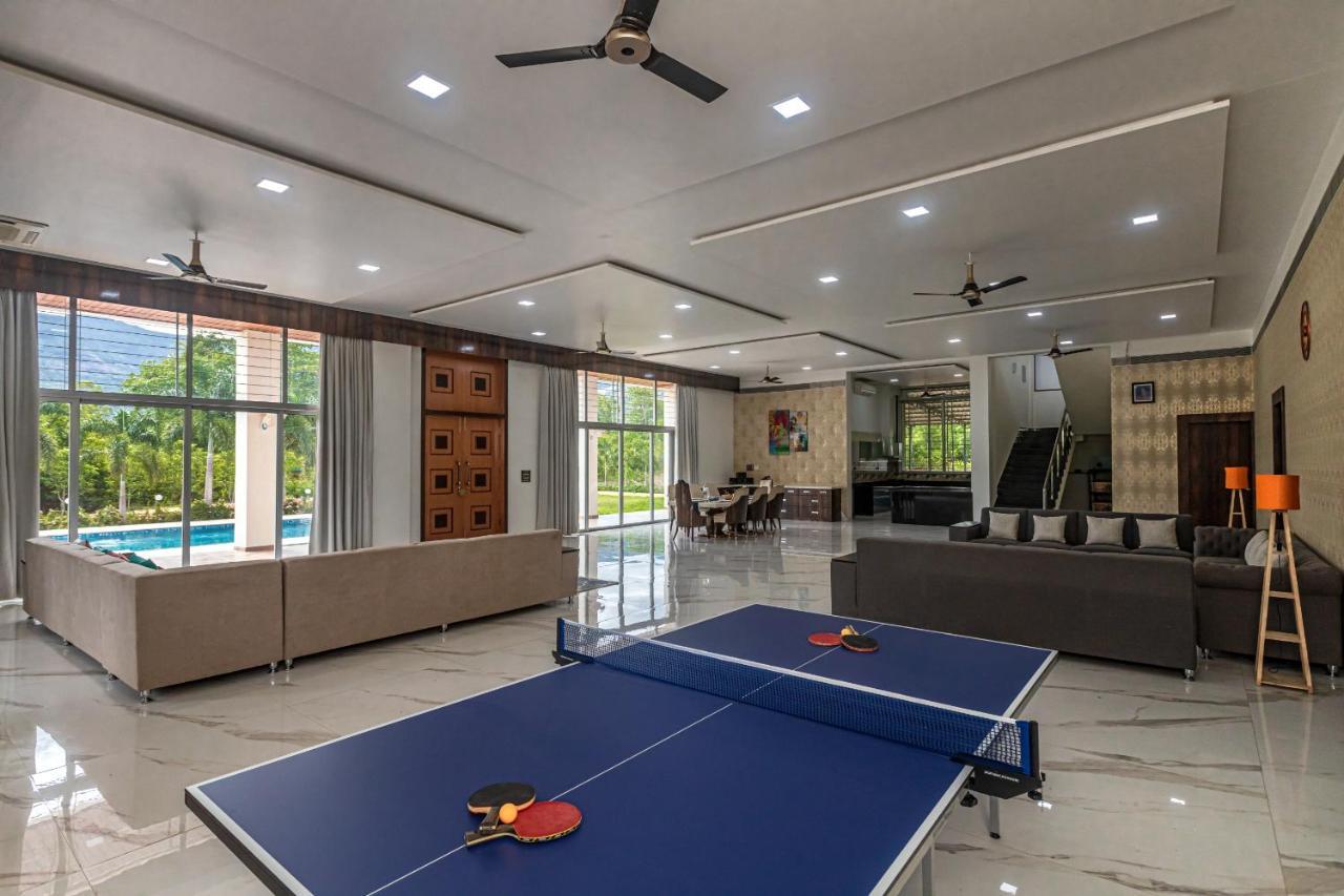 Saffronstays Odyssey, Karjat - 10 Acres Pet-Friendly Estate With Swimming Pool Chinchavli Exterior photo